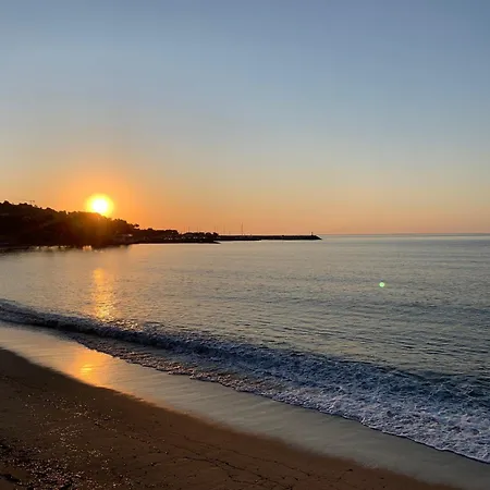 Rives D'eden Apartman