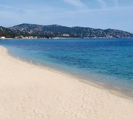 Rives D'eden Apartman